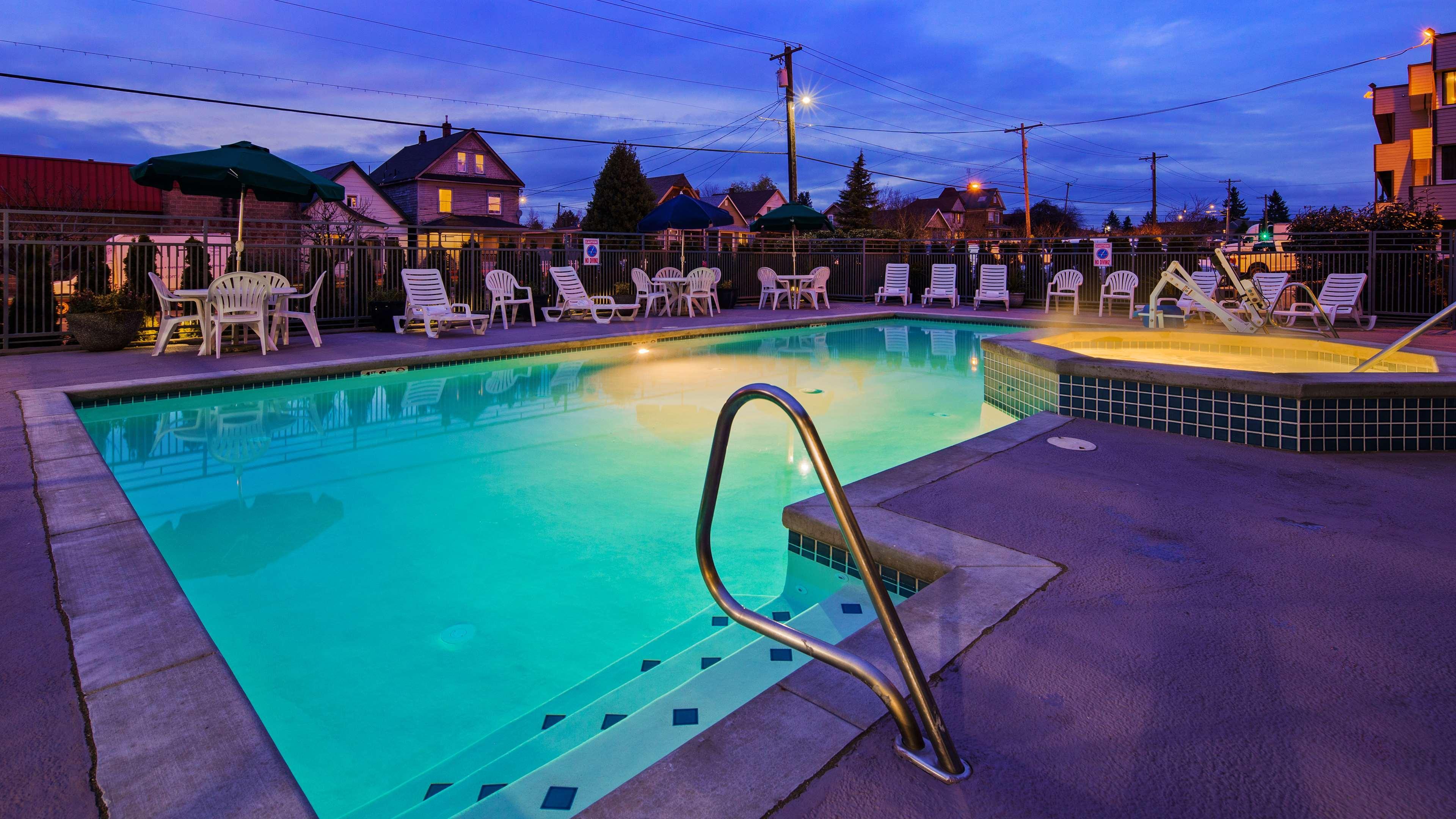 אוורט Best Western Cascadia Inn מראה חיצוני תמונה